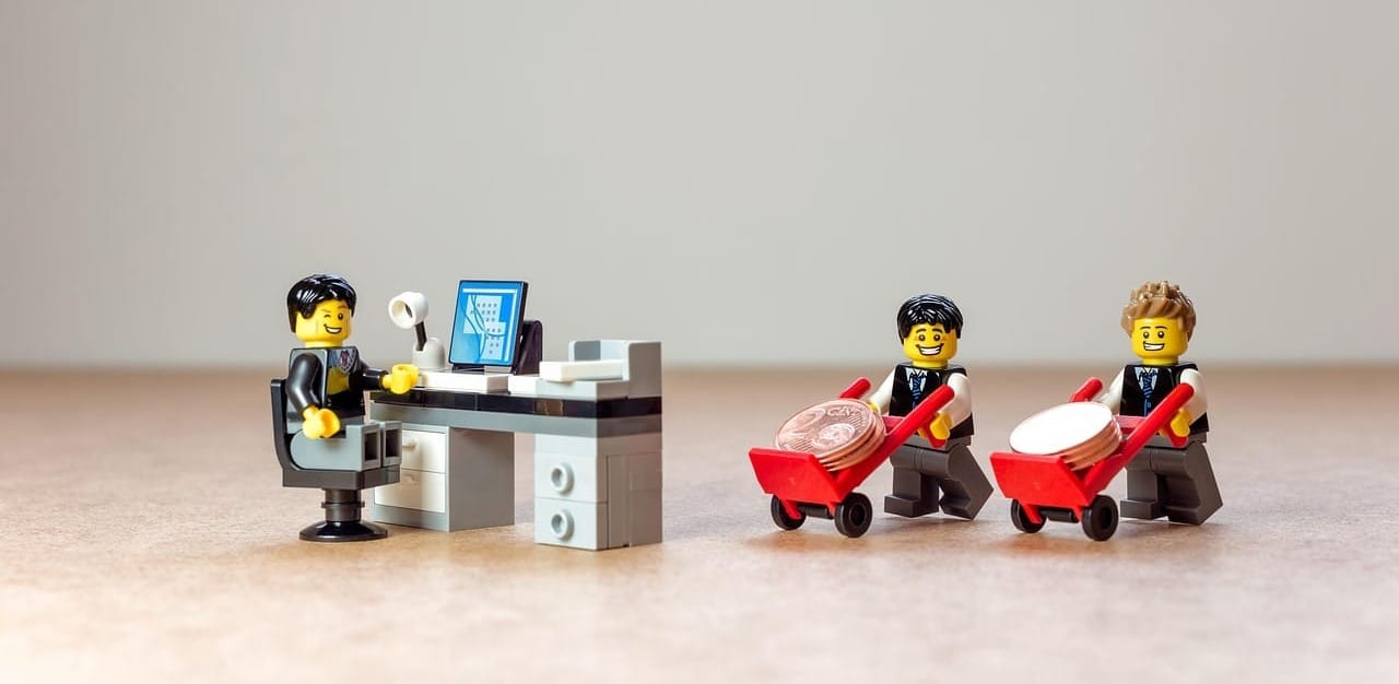 Tenho que transferir dinheiro do "capital social" para a empresa?